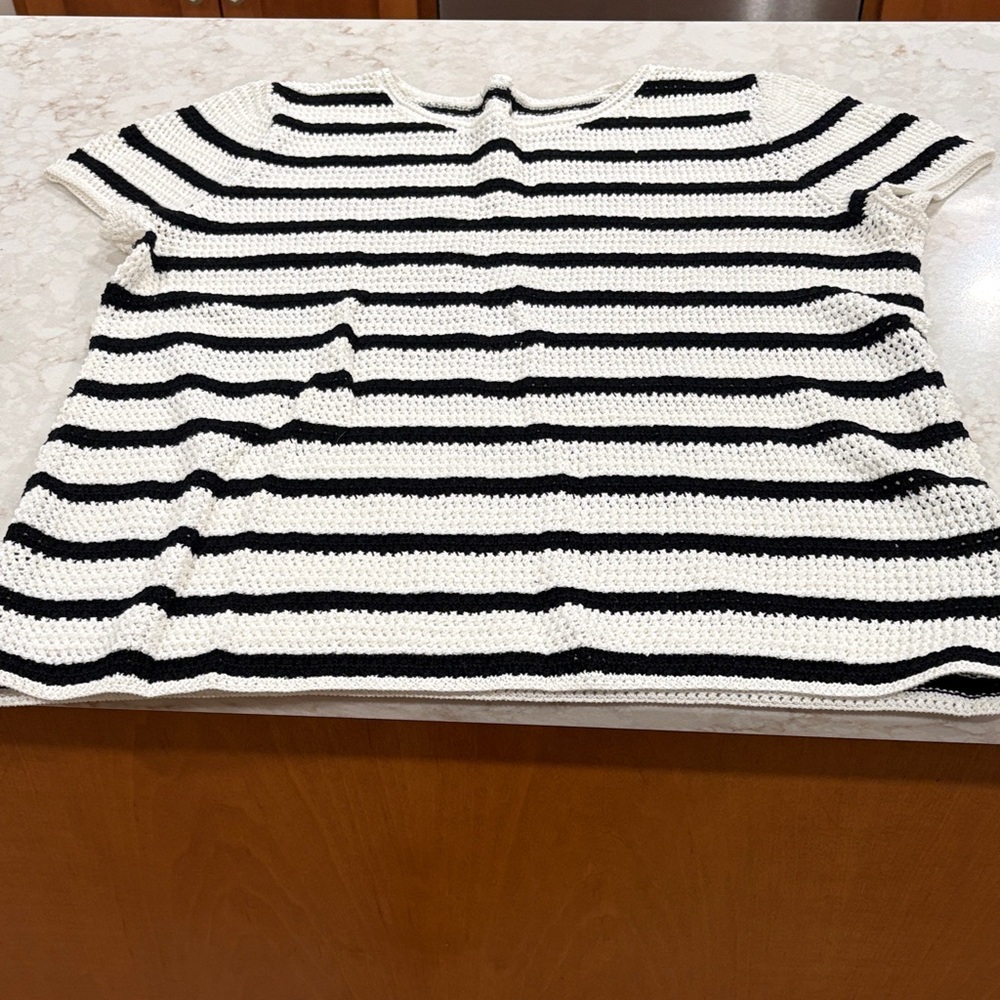 Talbots Women’s L crocheted Striped Black and White Knit short sleeve sweater